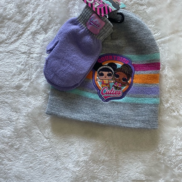 LOL Surprise Beanie Hat and Gloves 2-Piece Set - Picture 2 of 2
